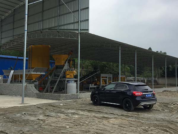 四川成都小型自动砖机用户现场